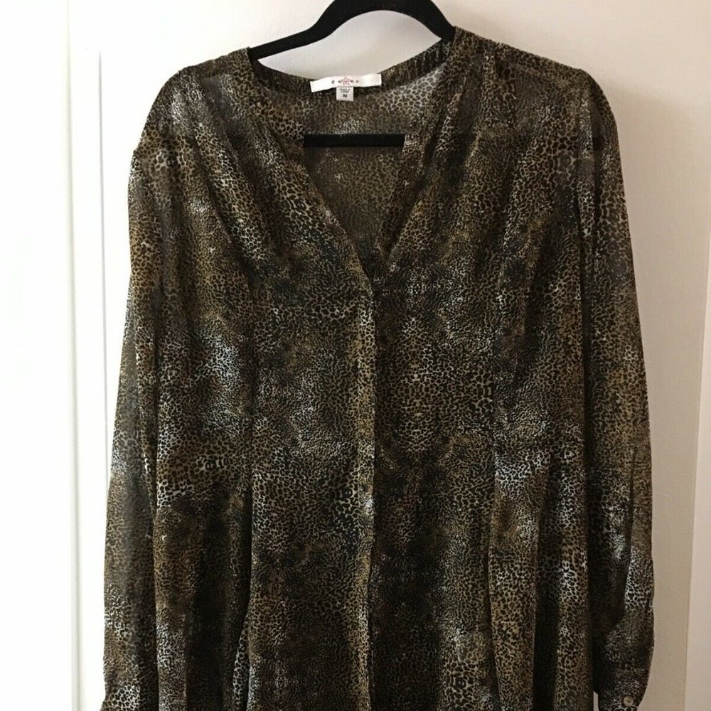 Woman's Brand Fever Leopard Print Top (Medium)